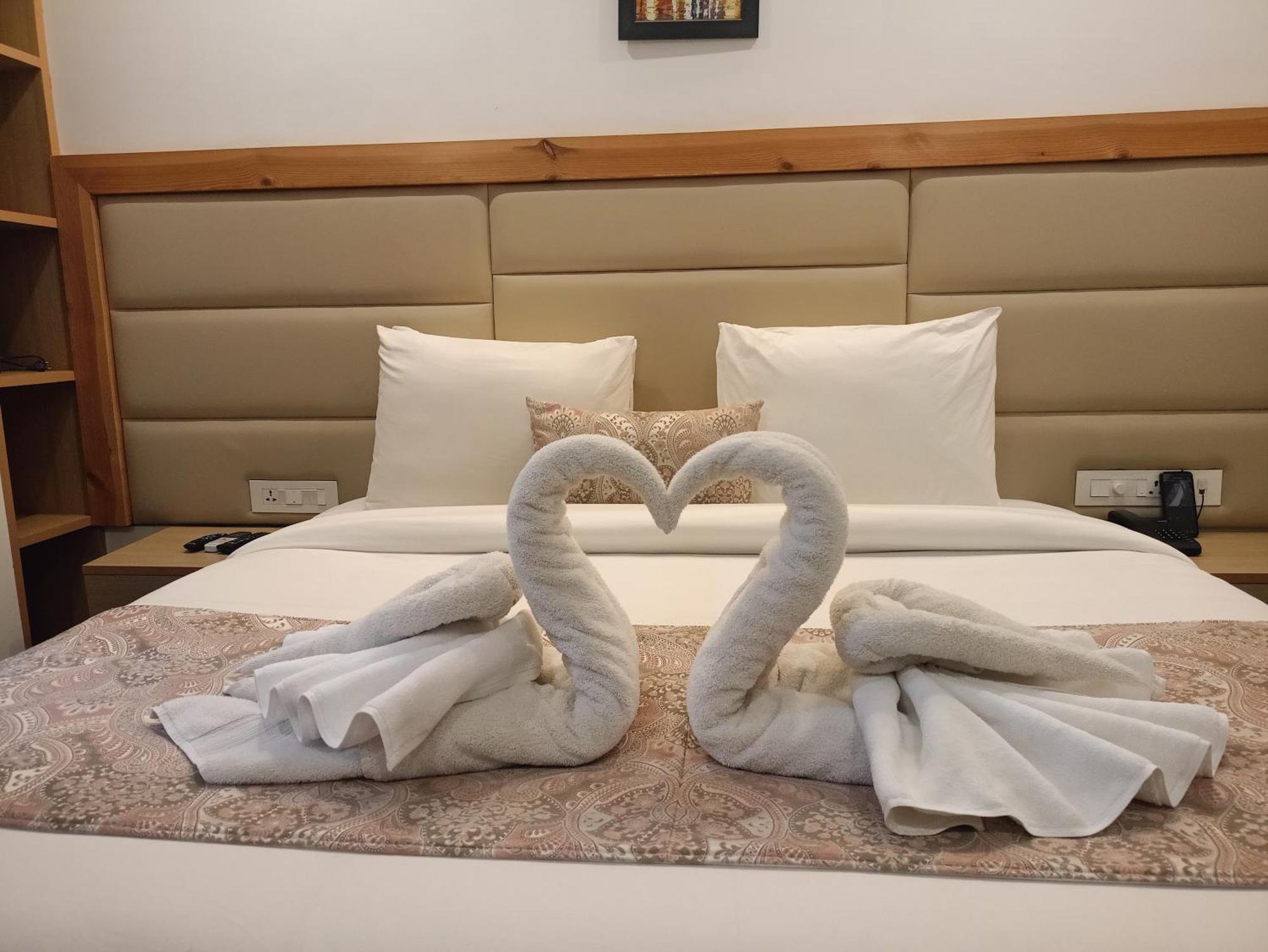 Appartement Pine Maderas By Embrace à Kasauli Extérieur photo